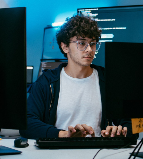 Criação_de_Sites_em_WordPress designer trabalhando